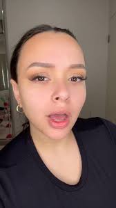 DROP THE MAKEUP TUTORIAL? , Yes or no ?? 🤭, Let me know if you guys would  like a little video of how to create this bronzeyyy look👌, #darwin  #makeupartist #darwinmakeupartist #mua #makeupinspo✨