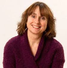 Kelly Easton's Instagram, Twitter & Facebook