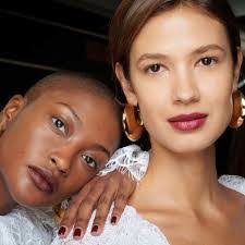 Renee Jacques's Instagram, Twitter & Facebook