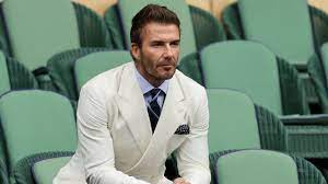 David beckham is a retired english soccer player who has a net worth of $450 million. David Beckham Kurzer Und Blonder Seine Neueste Frisur Ist Eine Hommage An Die Nullerjahre Gq Germany