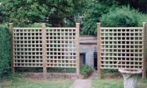 Rustic inspired fences are among the trendiest fence ideas and designs today. Possible Trellis Fence Idea Fence Design Trellis Fence Garden Trellis
