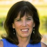 Donna Diggins's Instagram, Twitter & Facebook