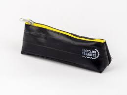 Federtasche Aus Recycling Fahrradschlauch Ein Taschchen Das Sich Perfekt Eignet Als Stiftemappchen Federmappe Sch Rubber Bags Diy Pencil Case Tyres Recycle