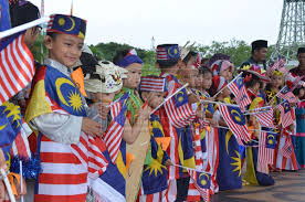 Berikut adalah panduan untuk memohon bantuan secara online 600 Kanak Kanak Jayakan Program Merdeka Raya Kemas 2013