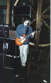 1994 was a manic year for oasis. Noel Gallaghers Guitar S
