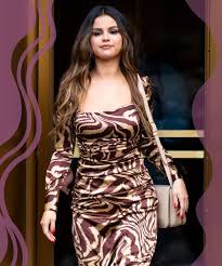Selena has been single for a pretty long time, and while she has been living her best life as an independent woman, her fans want nothing more than to see her find love (as well as come out with a new album). Selena Gomez Boyfriend Justin Bieber The Weeknd Refs