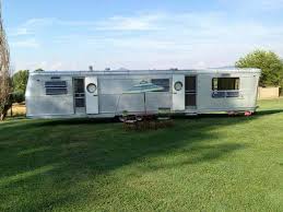 Spartan manor and spartanette trailer pictures, from oldtrailer.com. 1955 Spartan Imperial Mansion