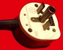 5yatakan nilai arus yang terdapat dalam !ius katrij pada plug 3 pin 13a. Ac Power Plugs And Sockets British And Related Types Wikipedia
