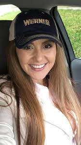 Alicia Enos's Instagram, Twitter & Facebook