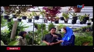 Akhirnya ummi tahu jugak yang naz dah berkahwin dengan sara. Dailymotion Video Player Titian Cinta Episod 27