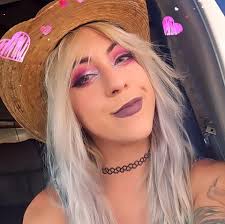 Has anyone received their Electric Forest postcards yet?