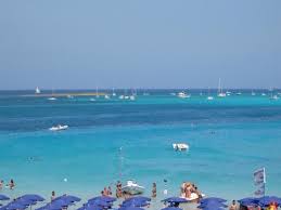 Entspannen sie sich am weißen sandstrand la pelosa, fühlen sie sich wie in einem tropischen resort und genießen sie den blick auf den turm aus dem 6. Spiaggia La Pelosa Picture Of Club Esse Roccaruja Sardinia Tripadvisor