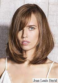 Models und filmstars lieben diesen look, stellvertretend seien da rihanna, kate moss, helen mirren oder kelly osbourne genannt. Frisuren Bilder Sanft Gestufter Longbob Mit Tiefem Seitenscheitel Zum Asymetrischen Pony Frisuren Haare