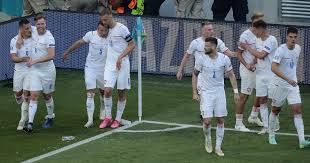 Holes inspires shock win after de ligt red card. Qtv4agcazai7rm