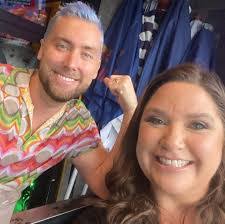 Erin Tomasello's Instagram, Twitter & Facebook