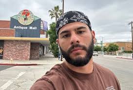 Check out RICKY BEE (@2bee.ricky)