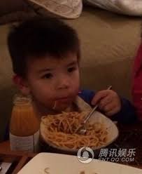 Lưu Đào tự hào khoe hai thiên thần nhỏ