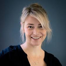 Travis Scott concert crowd (Oct 2024) vs Taylor Swift concert crowd (Feb…