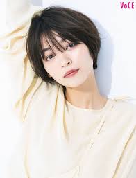 voce2020年9月号 里々佳 里々佳 血色 ヘアースタイル