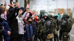 It is bordered by russia to the east and northeast,. Hilferuf Aus Belarus Zwolf Studierende Zu 2 5 Jahren Strafkolonie Verurteilt Politik
