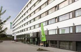 4.8 exceptional (14 reviews) free hot breakfast, restaurant, meeting space. Holiday Inn Munich Leuchtenbergring In Munchen Hotel De