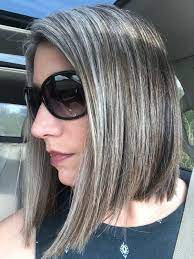 Sophisticated Blonde And Gray Hair Colors Blending On Straight Hair Grey Hair Color Gray Hair Highlights Blending Gray Hair