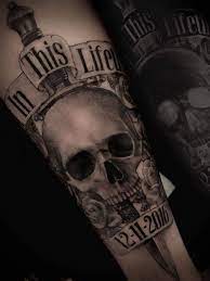 And his name isn't slash or. Tattoo Uploaded By Rogerio Antonio Uma Tattoo Em Homenagem Ao Guns N Roses Com O Nome Da Turne E A Data Do Show 574817 Tattoodo