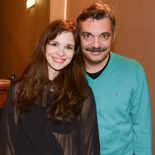 Έχουμε μοιραστεί ωραίες στιγμές με τους γονείς, τον αδερφό μου και τους συντρόφους μας», εξομολογήθηκε η ευγενία δημητροπούλου. Eygenia Dhmhtropoyloy Mila Gia Th Sxesh Ths Me Ton Alkh Koyrkoylo Missbloom Gr