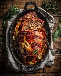Jamie Oliver Meatloaf Copious Bacon Roast Fennel Galore And The Gravy Is Tomatoey With A Hint Of Blackberry Ja Jamie Oliver Meatloaf Meatloaf Roasted Fennel