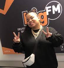 Zoe wees (born on may 13th 2002) is a german singer and songwriter. Wer Ist Uberfliegerin Control Sangerin Zoe Wees Bigfm