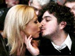 Iulia vantur boyfriend is supposed to be a little upset recently when she was seen mingling too close with other males in salman's party. Iulia Vantur Pictures With Ex Husband Iulia Vantur Unseen Cozy Kissing Pictures With Ex Boyfriend Filmibeat