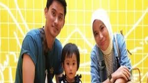 Check spelling or type a new query. Satu Keluarga Terkorban Dalam Nahas Lion Air Suami Ambil Cuti Untuk Hantar Isteri Anak Pulang Vanilla Kismis