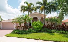 519 000 Just Listed Stunning Architecture Greets The Visitor To This 4 3 Plus Executive Office Home 3 Car Garage Pool Extensiv Sarasota Real Estate Agent