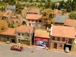 Salon Du Train Miniature D Orleans En Image Le Monde Du Train Train Miniature Modele Maison Miniature