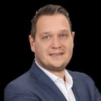 100+ "Tom Ort" profiles