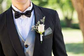 Termine vereinbaren sie bitte telefonisch oder unter laden@blumenrossel.ch, damit wir uns zeit für sie nehmen können. Boutonniere Die Ansteckblume Fur Den Brautigam