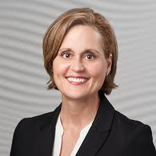 Karen Slater's Instagram, Twitter & Facebook