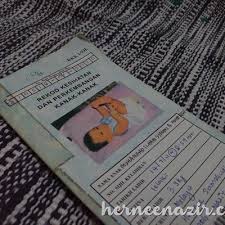 Hello, yang lambat tu tali pusat tanggal, sekarang mama tanya pasal kenapa pusat tu. Buku Rekod Kesihatan Perkembangan Kanak Kanak