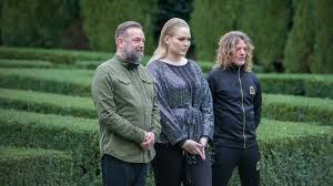 It is based on the belgian reality game show de mol, the original version of the format created in 1998 by woestijnvis and broadcast on vrt. Winnaar En Mol Van Twintigste Seizoen Wie Is De Mol Bekend Nos