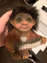 We found a good home for the accordion... We traded for Kolache! 🙂