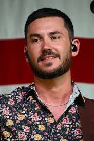 Cody Farrar's Instagram, Twitter & Facebook