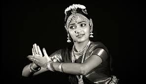 You just have to either let your imagination run wild or look at the following pictures until you find at least a hairstyle that you really like. How To Do Bharatanatyam Makeup Step By Step Tutorial