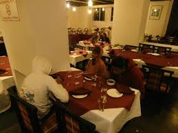 Furniture mart colorado can help you find the perfect formal dining set, casual dining set, dining table, kitchen table, stone top dining table, pub table, bar, bar and barstools, dining chair, china cabinet, server, buffet. Buffet Dinner Restaurant Picture Of Sterling Manali Prini Tripadvisor