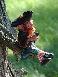 What do leprechauns do for a living? Pin By John Davies On Holidays Leprechaun Irish Folklore Leprechaun Museum