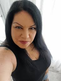 היי גרוש מאזור חיפה 176 מעוניין לקשר רציני איכותית נאה שגם עוסקת קצת בספורט 