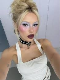 Bella Dean (isabelladean1k99)