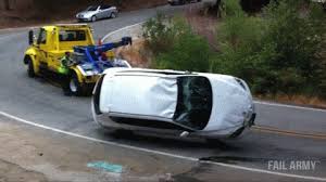 Masa anda tengah elok memandu maka, walaupun terkena batu kecil sahaja, kereta senang nak retak atau pecah. Apanakbuat Mak Kereta Saya Kena Langgar Belakang
