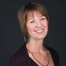 Beyond The Shift: Volume One: Lynch, Pamela Lee, Burton, Wendy S., Garcia  Del Pezo, Karina, Toledo-Hammett, Ingrid, Miłosz Haskins, Lucie, Hawkins,  Pamela, Lee, Libby, Simon, Angela Kaye, Winter, Tara, Woodburn, Michele:  9781738895007: