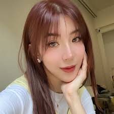 不是網軍但看一片綠油油的就知道，這是純的一批草，有入黨的那種純。 建議封鎖名單