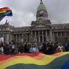 El proyecto busca equiparar derechos y obligaciones independientes del sexo que conforme el matrimonio. 3